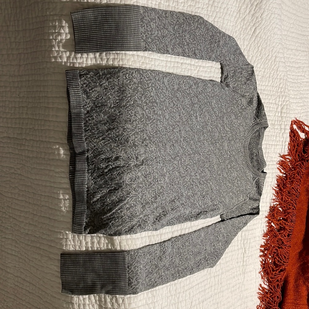 Lululemon Grey Long Sleve Shirt